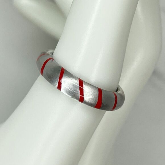 Clear Silver Red Striped Plastic Ring Size 7.25 - Picture 9 of 11